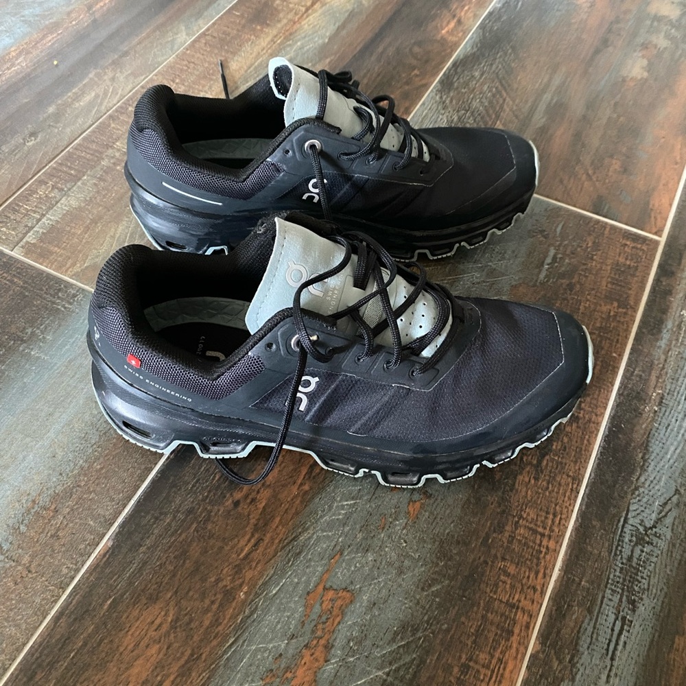 Women on clouds worn 1x ( too small) and cannot return